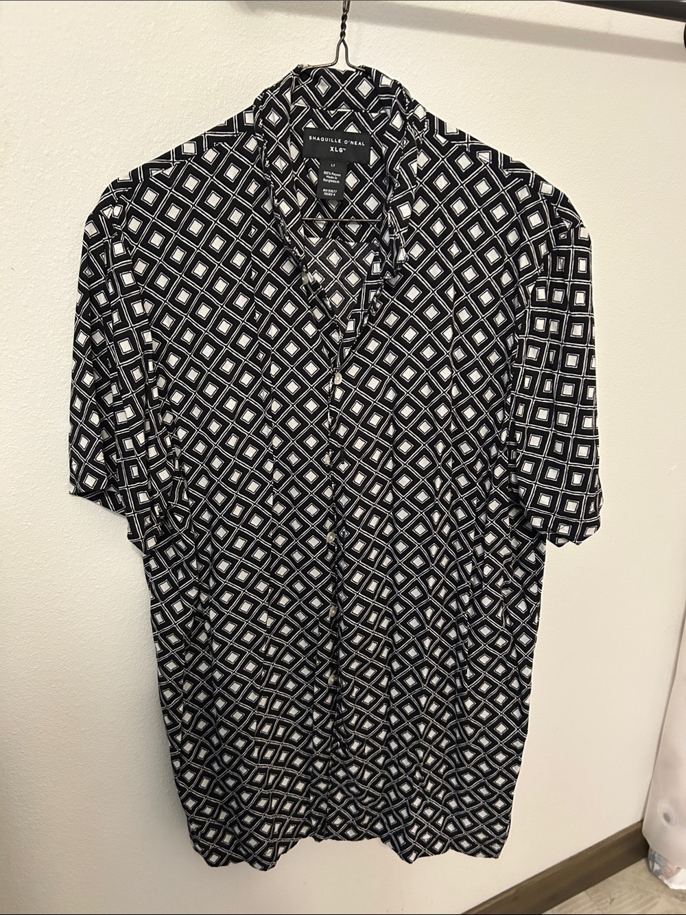 Shaquille O’Neal Black & White Diamond-Print Short Sleeve Button-Down Shirt